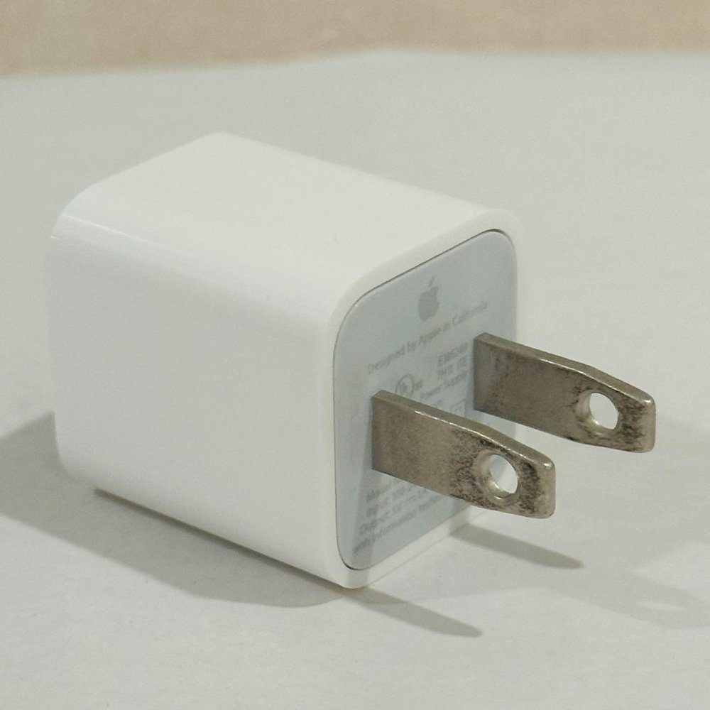 π π― Genuine π Apple 5W USB Power Adapter - Picture 5 of 6